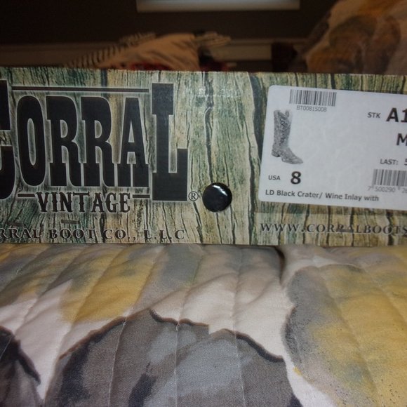 Corral Vintage Cowboy Boots - Picture 6 of 7